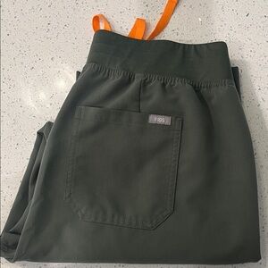 FIGS Highwaisted Livingston Scrub Pants